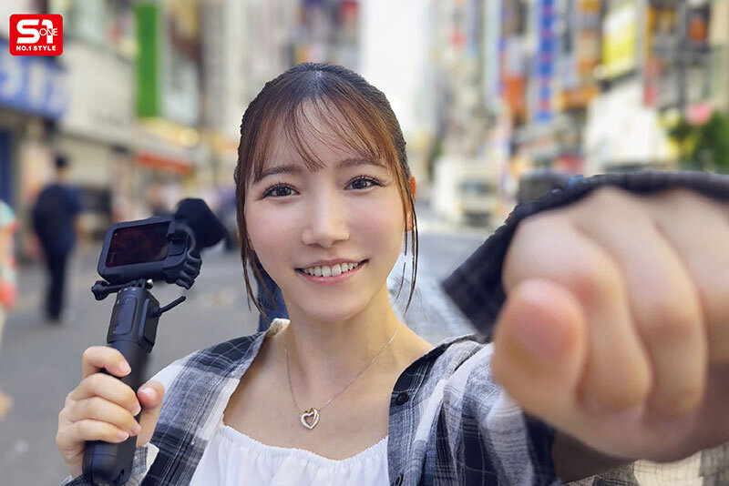 狂搭讪素人男子的「深沟美乳妹」，在最棒时机出手...果然全中！